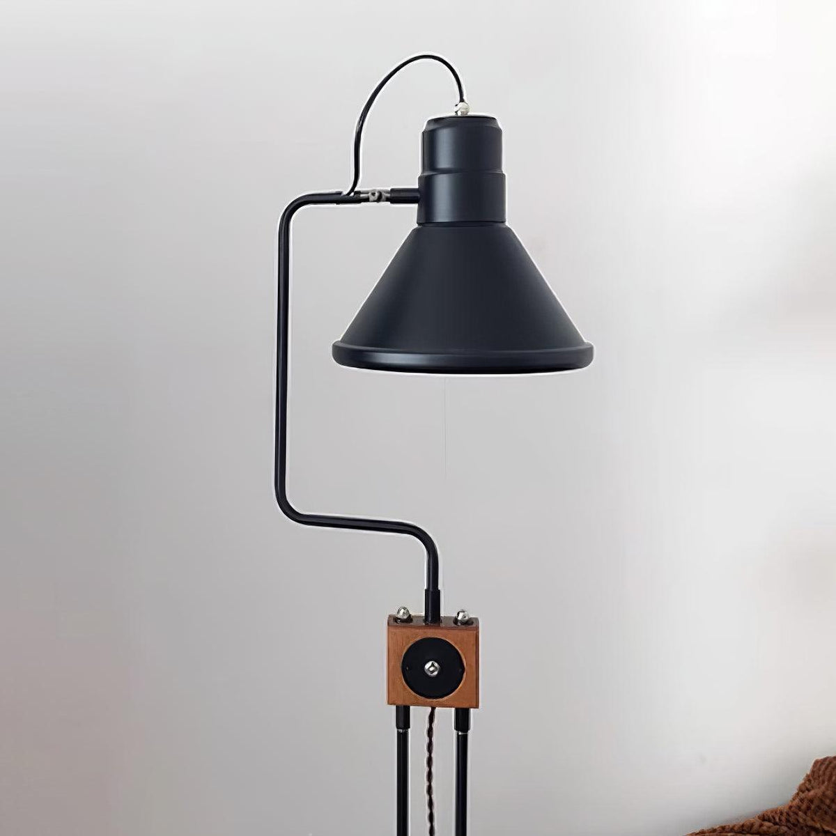 Retro Toia Wood Floor Lamp — product view 19
