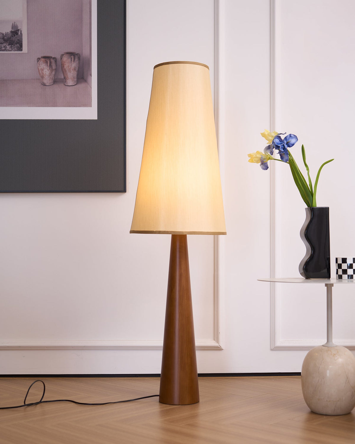 Svelte Floor Lamp — product view 14