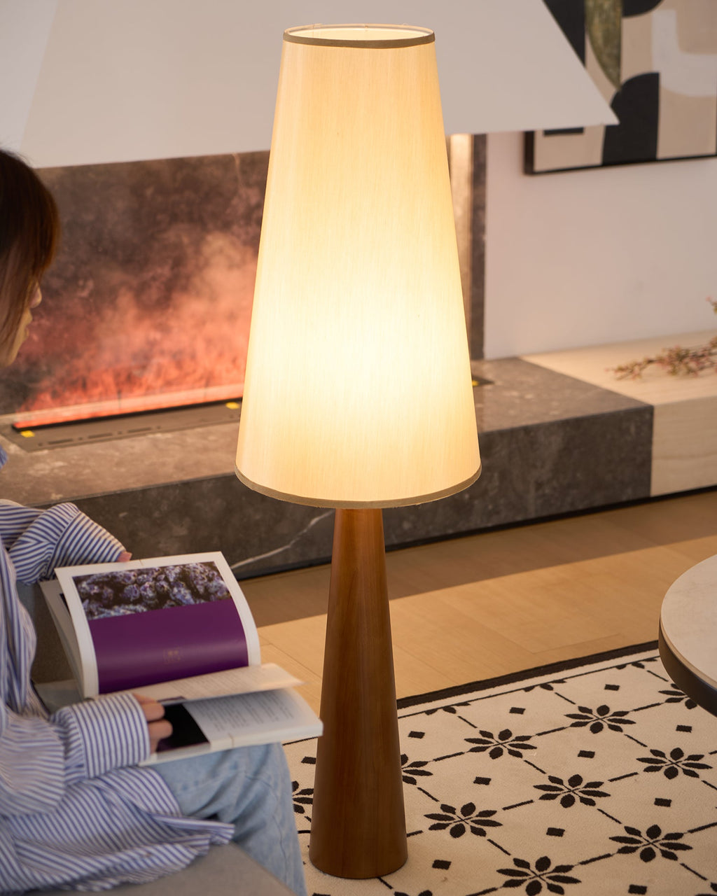 Svelte Floor Lamp — product view 31