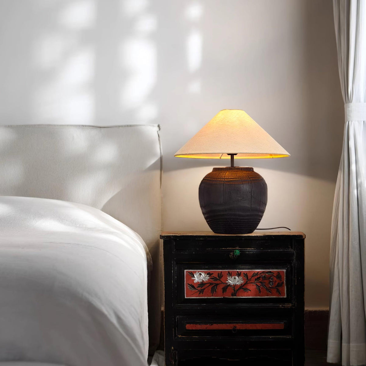 Black Karen Metal Table Lamp — product view 2