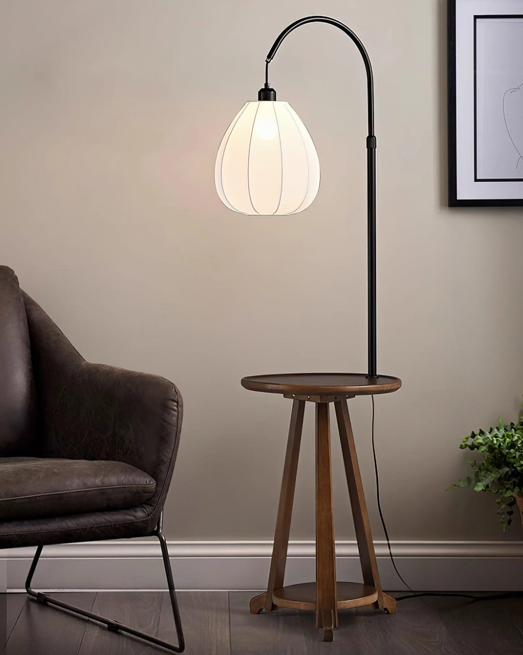 Hector Wood Floor Lamp — product view 6