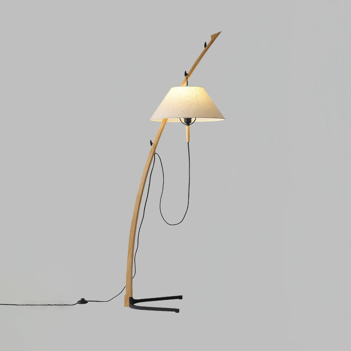 Dornstab Wood Floor Lamp — product view 6