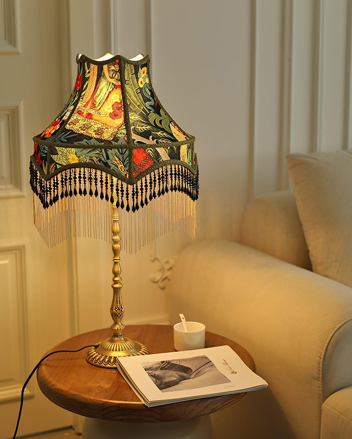 Retro Peony Table Light — product view 13