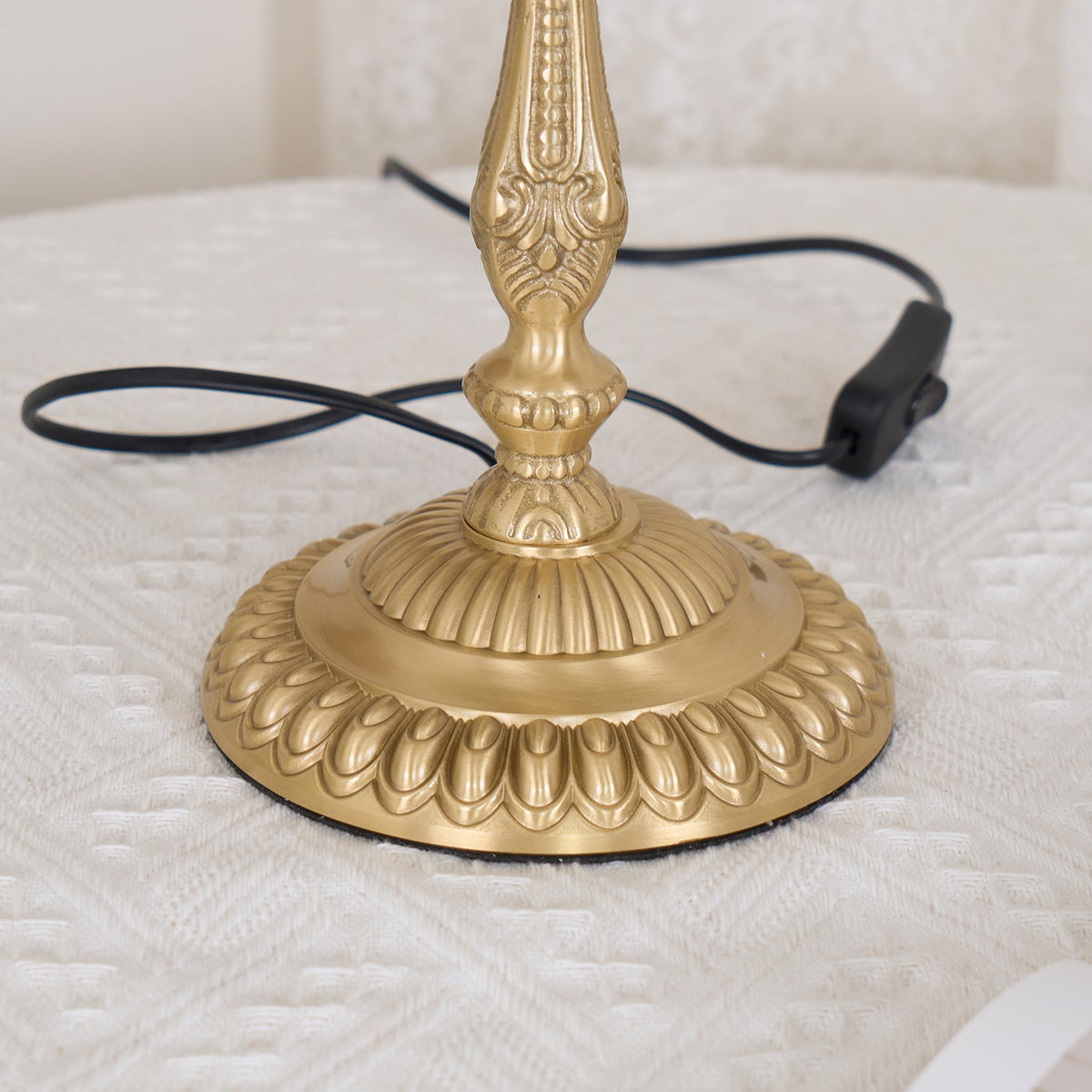 Retro Peony Table Light — product view 30