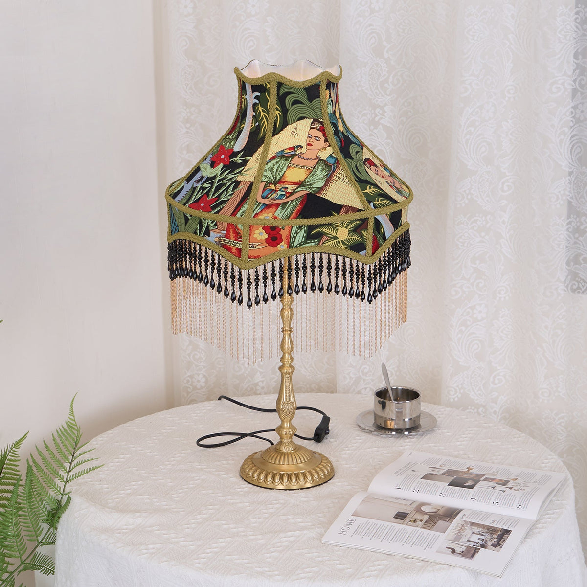 Retro Peony Table Light — product view 33