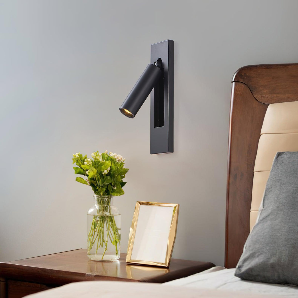 Ledtube Metal Wall Lamp — product view 4