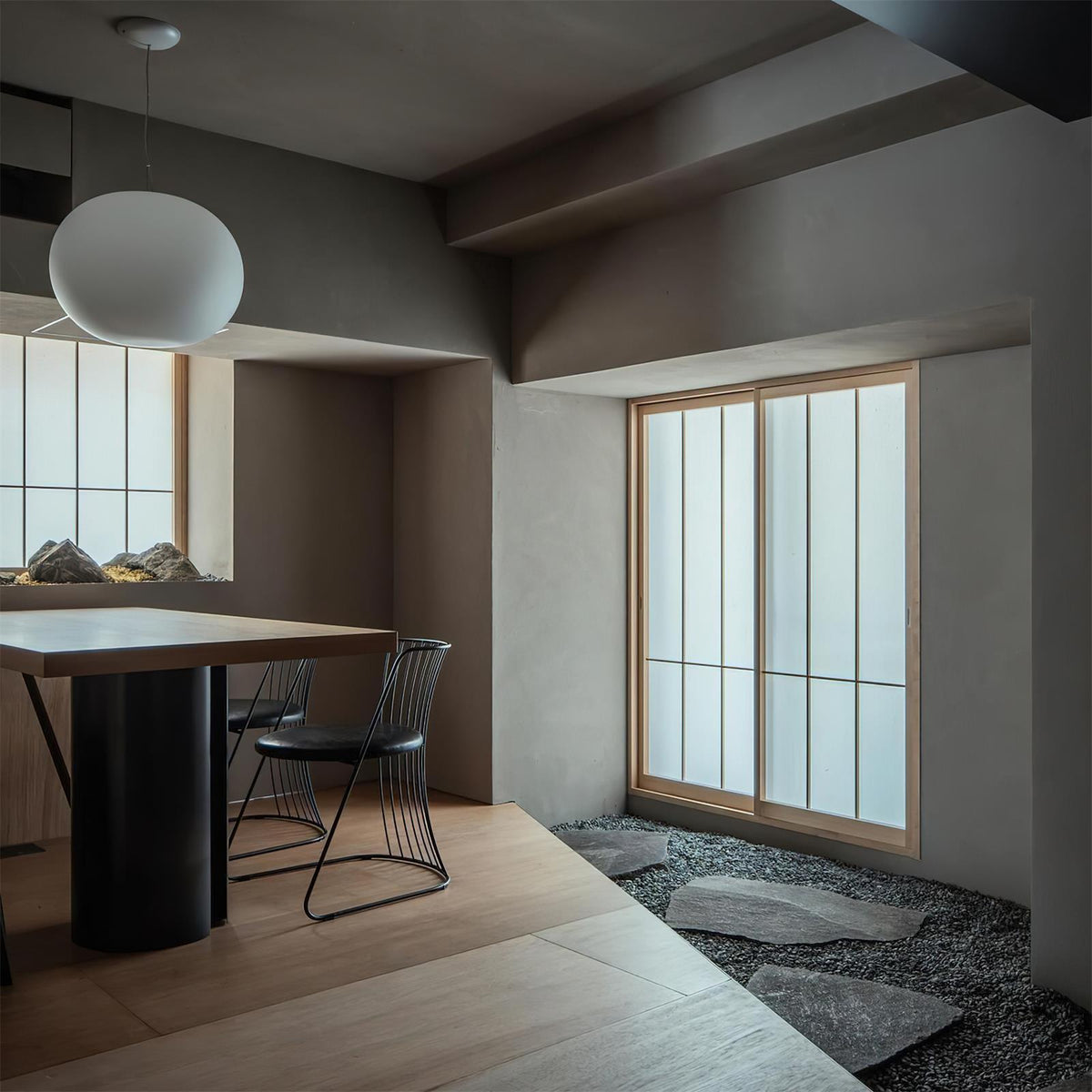 Gloating Glass Pendant Lamp — product view 20