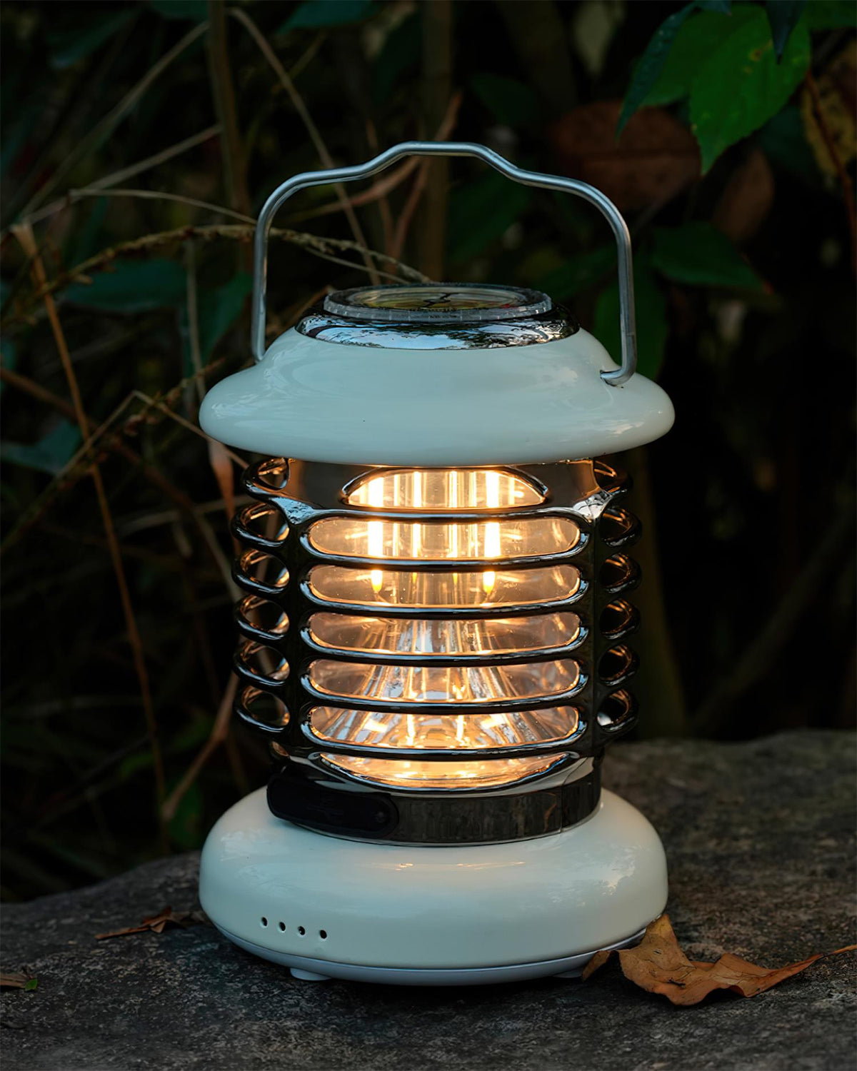 Tilley Portable Metal Table Lamp — product view 9