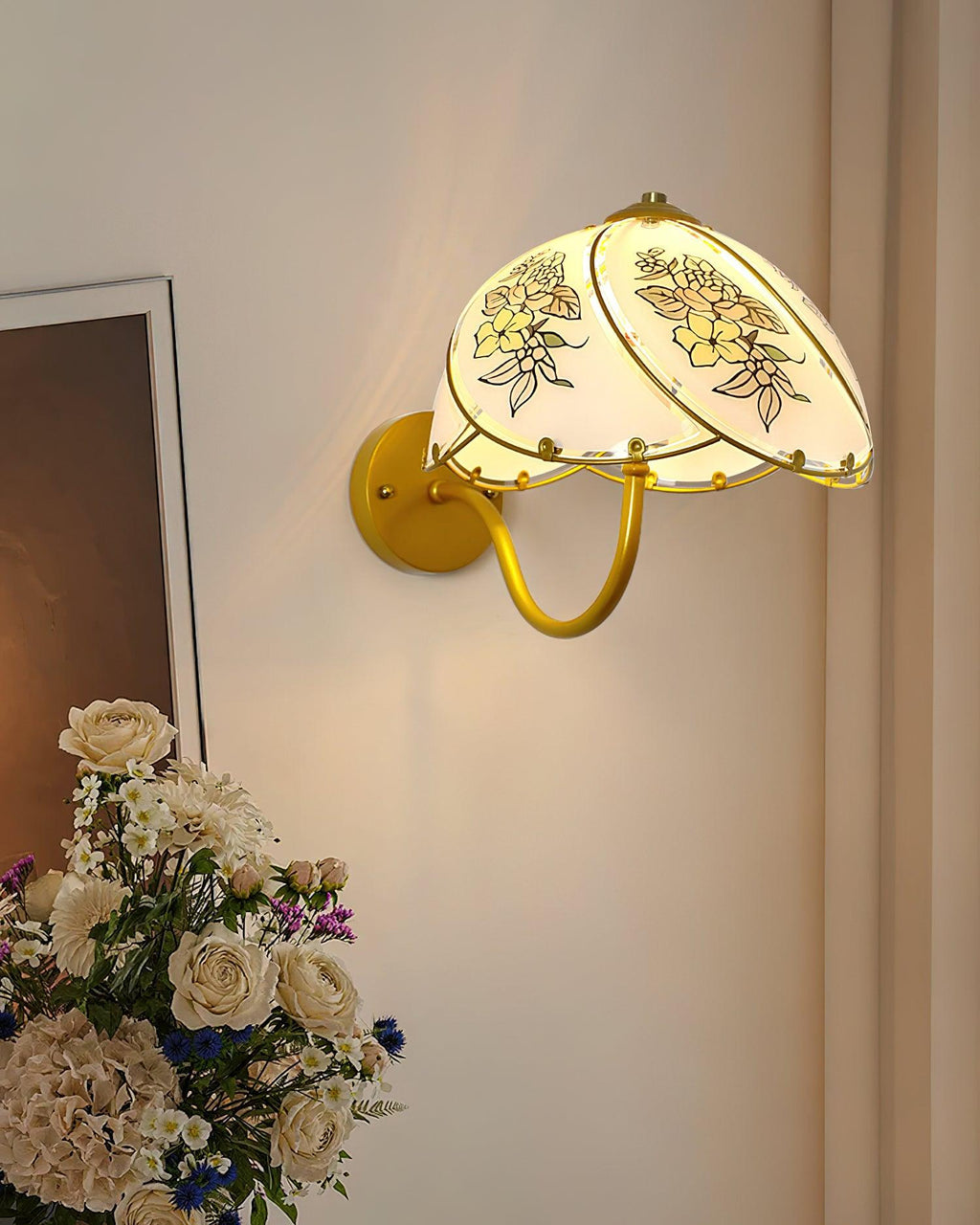 Tiffany Lily Glass Wall Lamp — product view 7