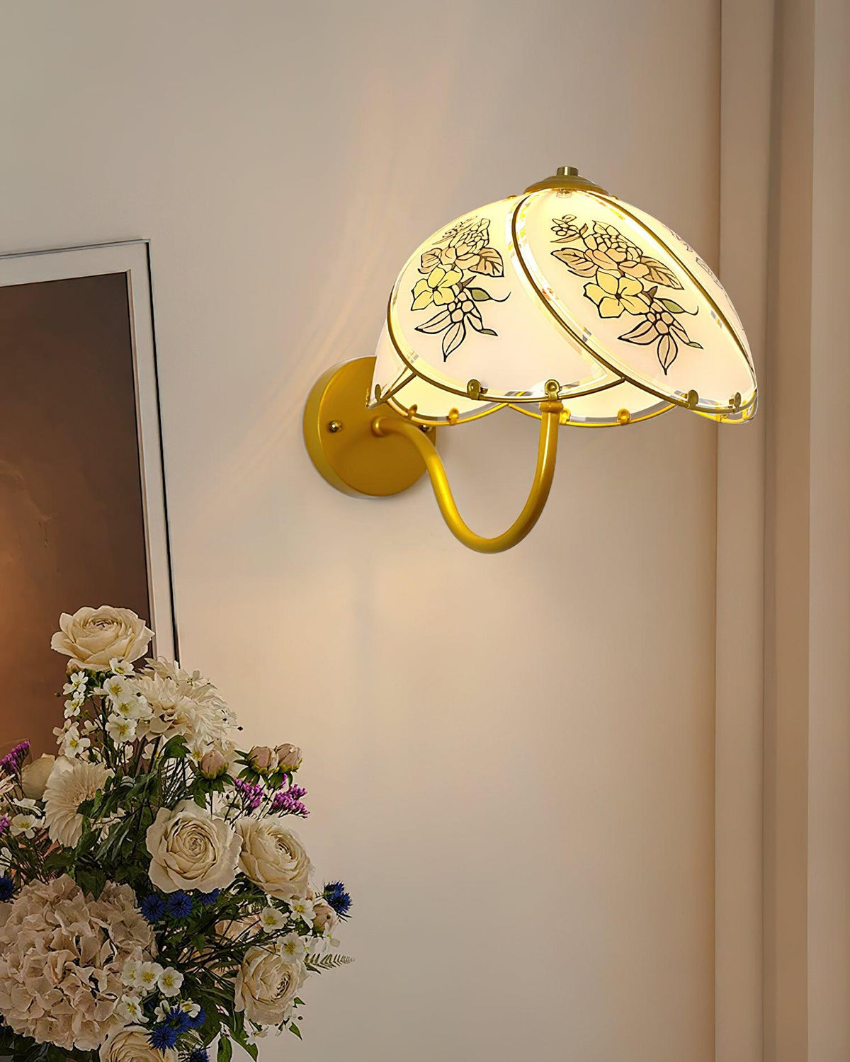 Tiffany Lily Glass Wall Lamp — product view 7