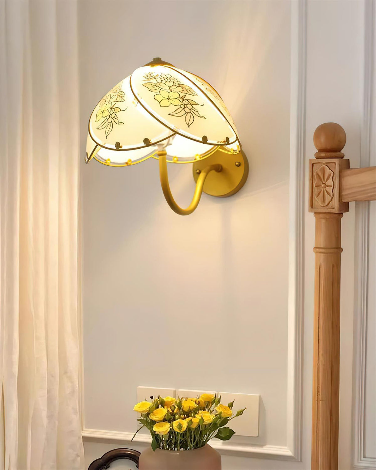 Tiffany Lily Glass Wall Lamp — product view 14