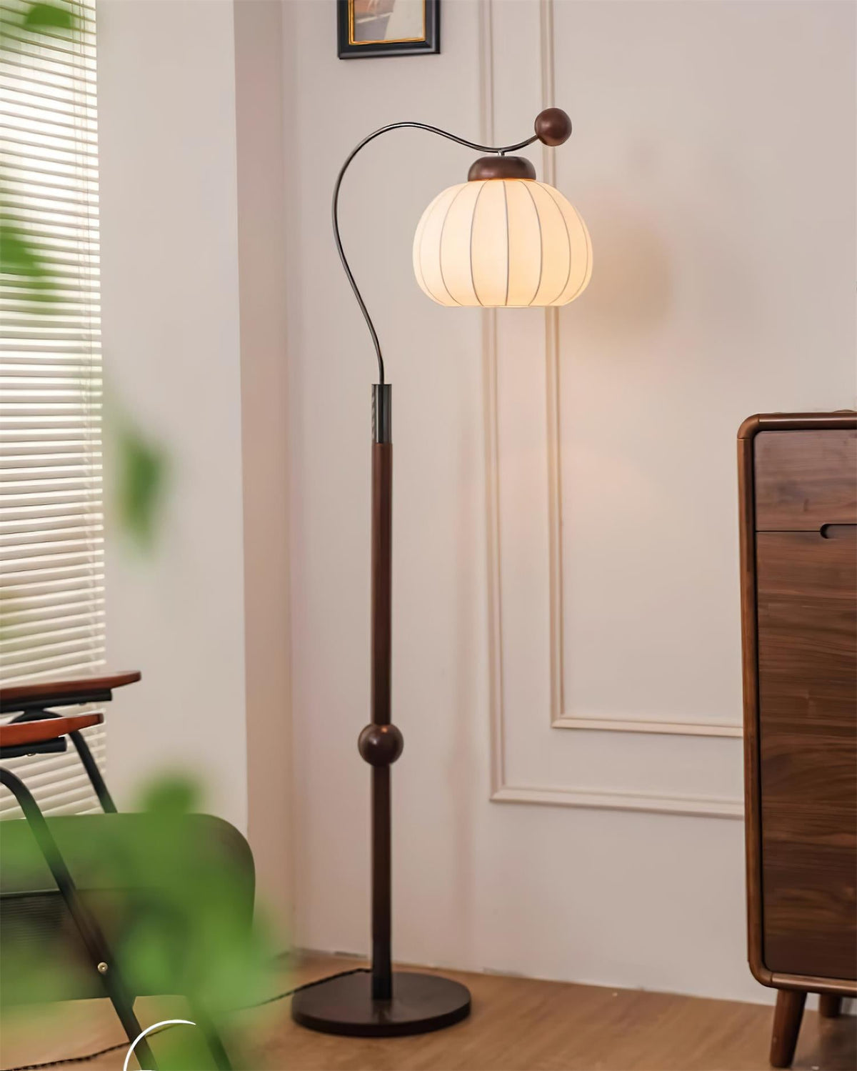 Marisa Wood Floor Lamp — product view 2