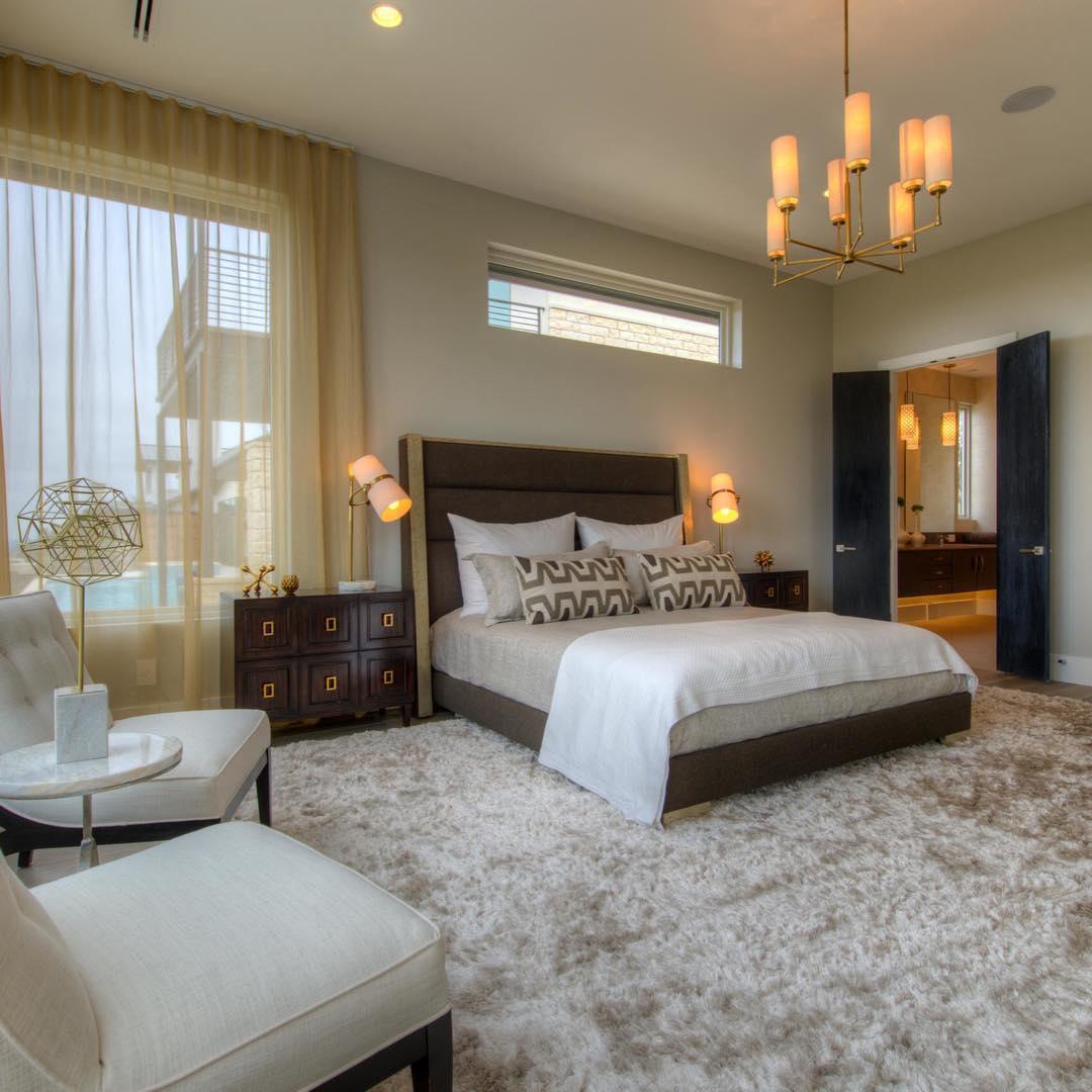 Jasmina Metal Table Lamp — product view 6