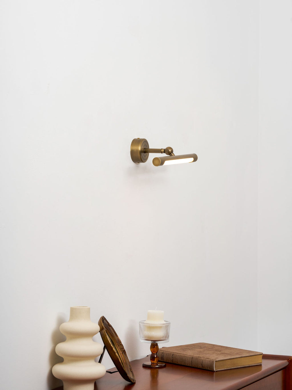 Brunelux Vanity Wall Light – product view 15