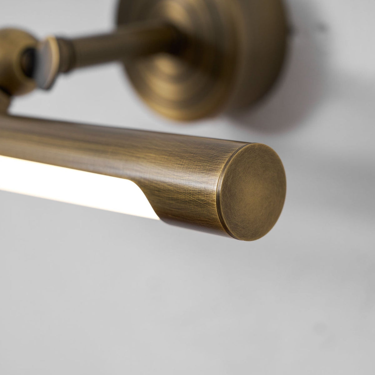 Brunelux Vanity Wall Light – product view 25