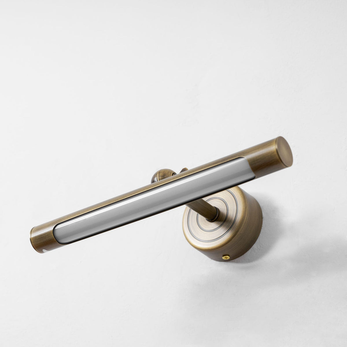 Brunelux Vanity Wall Light – product view 26