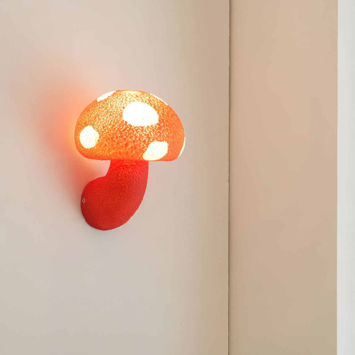 Peil Mushroom Resin Wall Lamp — product view 9