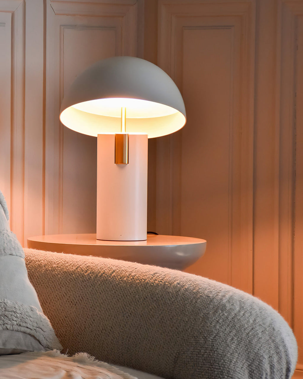 Avo Metal Table Lamp — product view 3