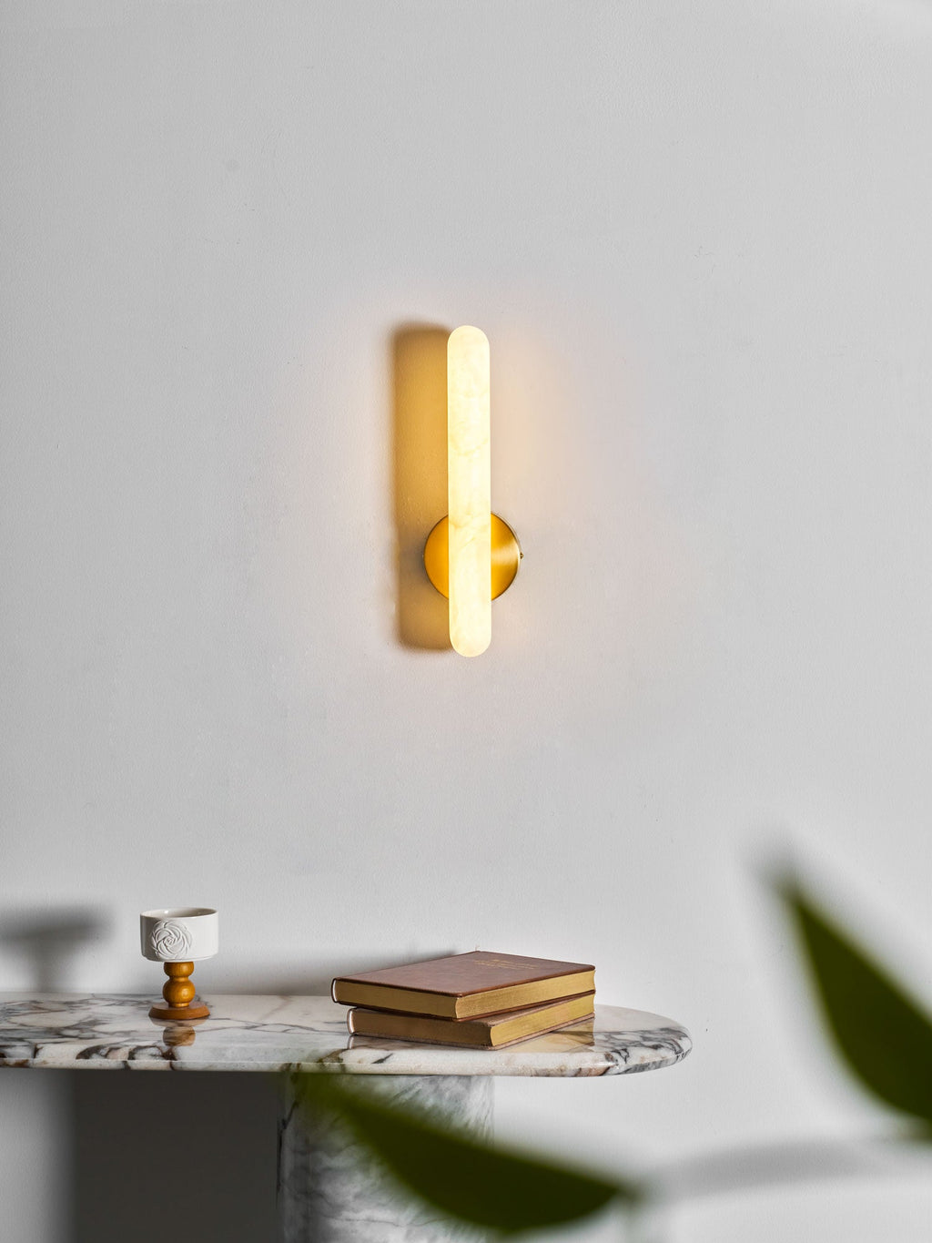 Alabaster Rod Sconce – product view 22