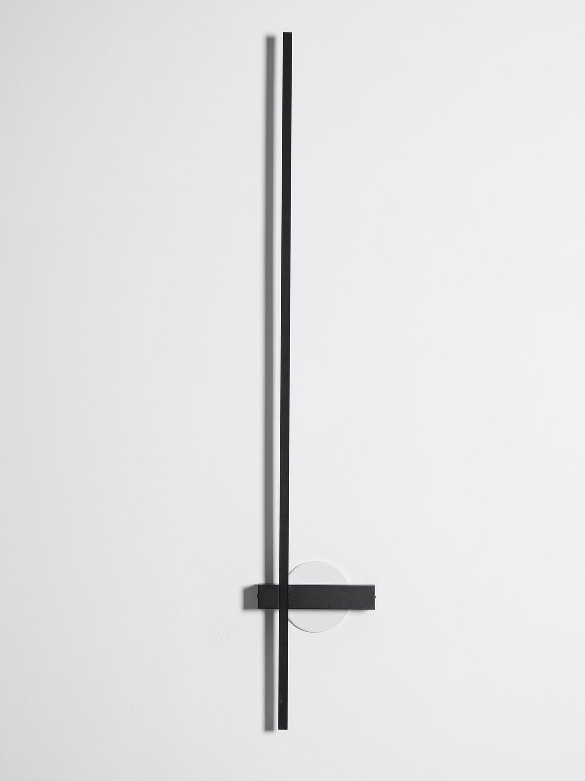 Adeline Linear Rechargeable Sconce – product view 35