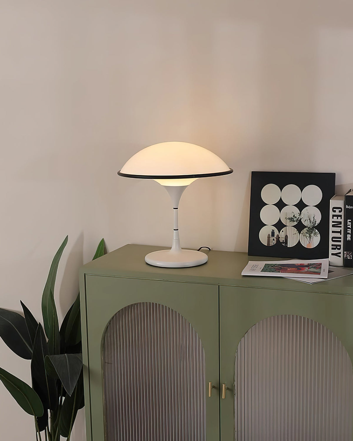 Fontana Metal Table Lamp — product view 3