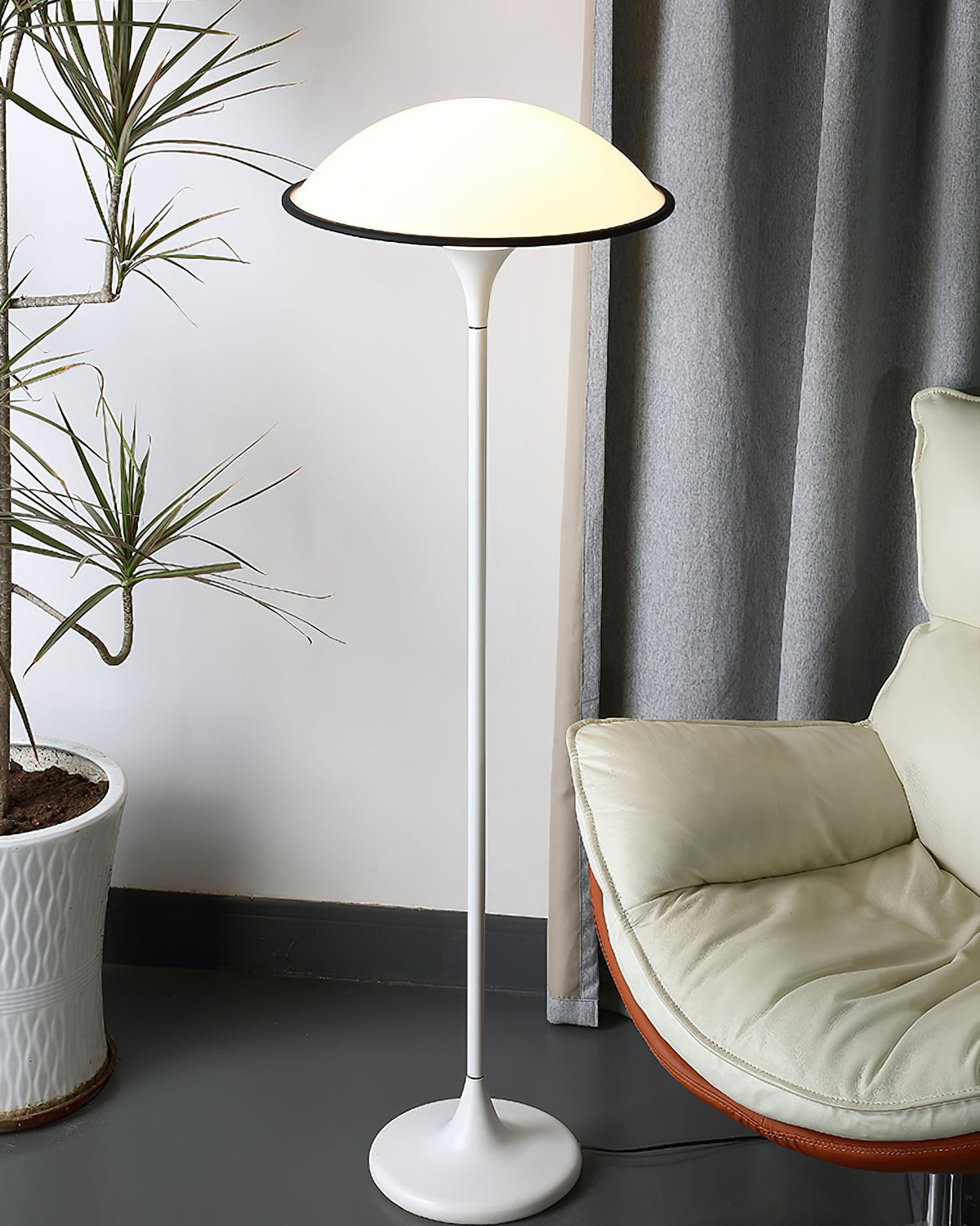 Fontana Metal Floor Lamp — product view 3