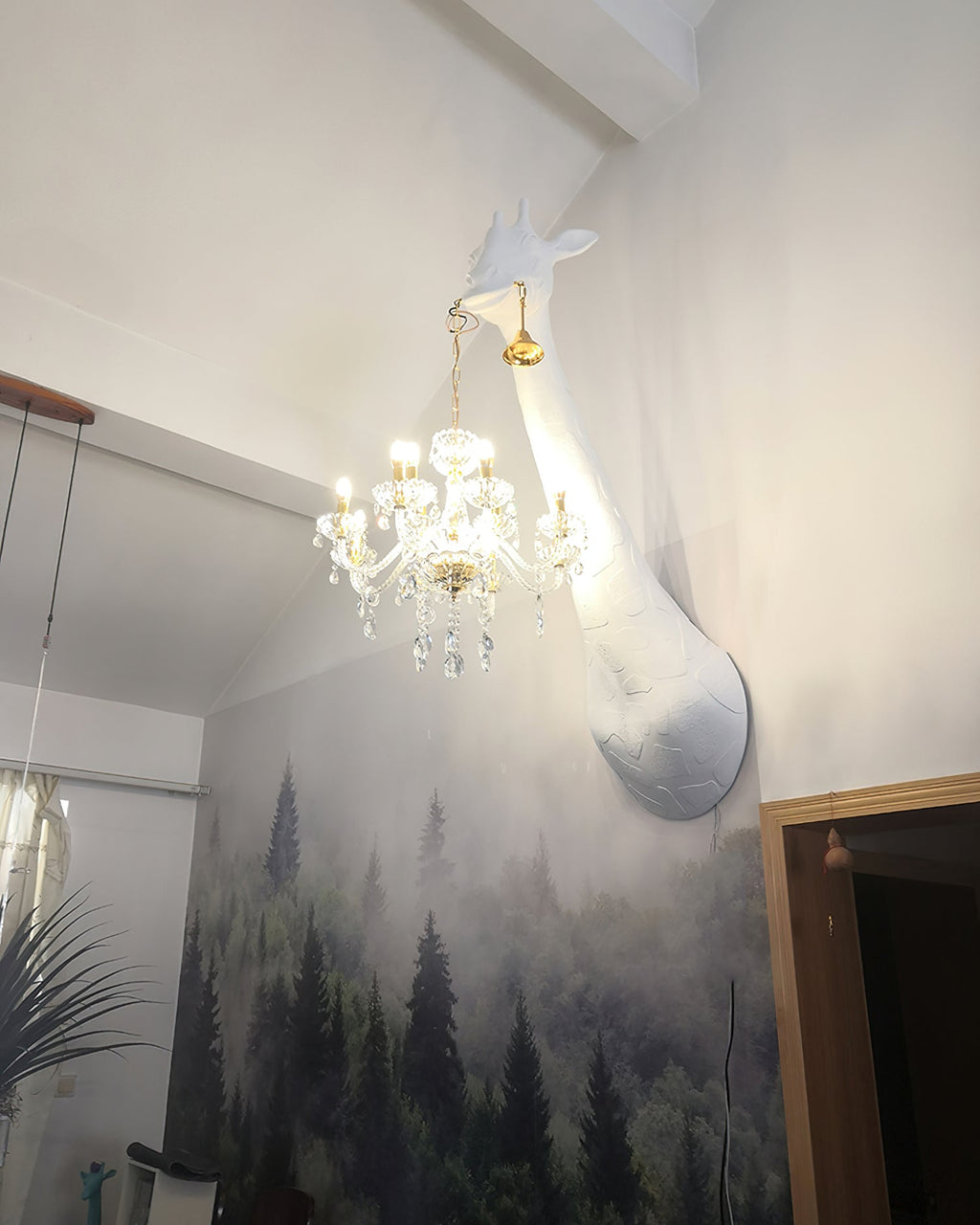 Giraffe Sculpture Lamp — product view 4
