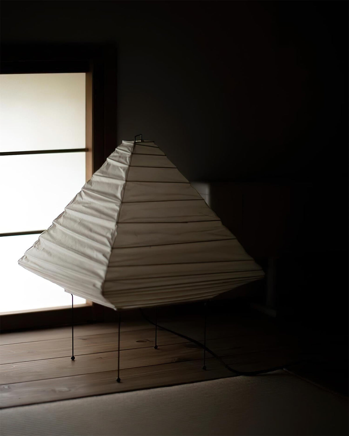 Rice Paper Table Lamp R28 — product view 5