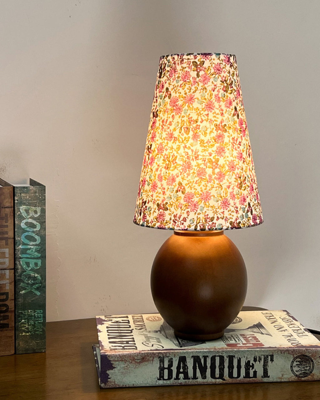 Positano Wood Table Lamp — product view 3