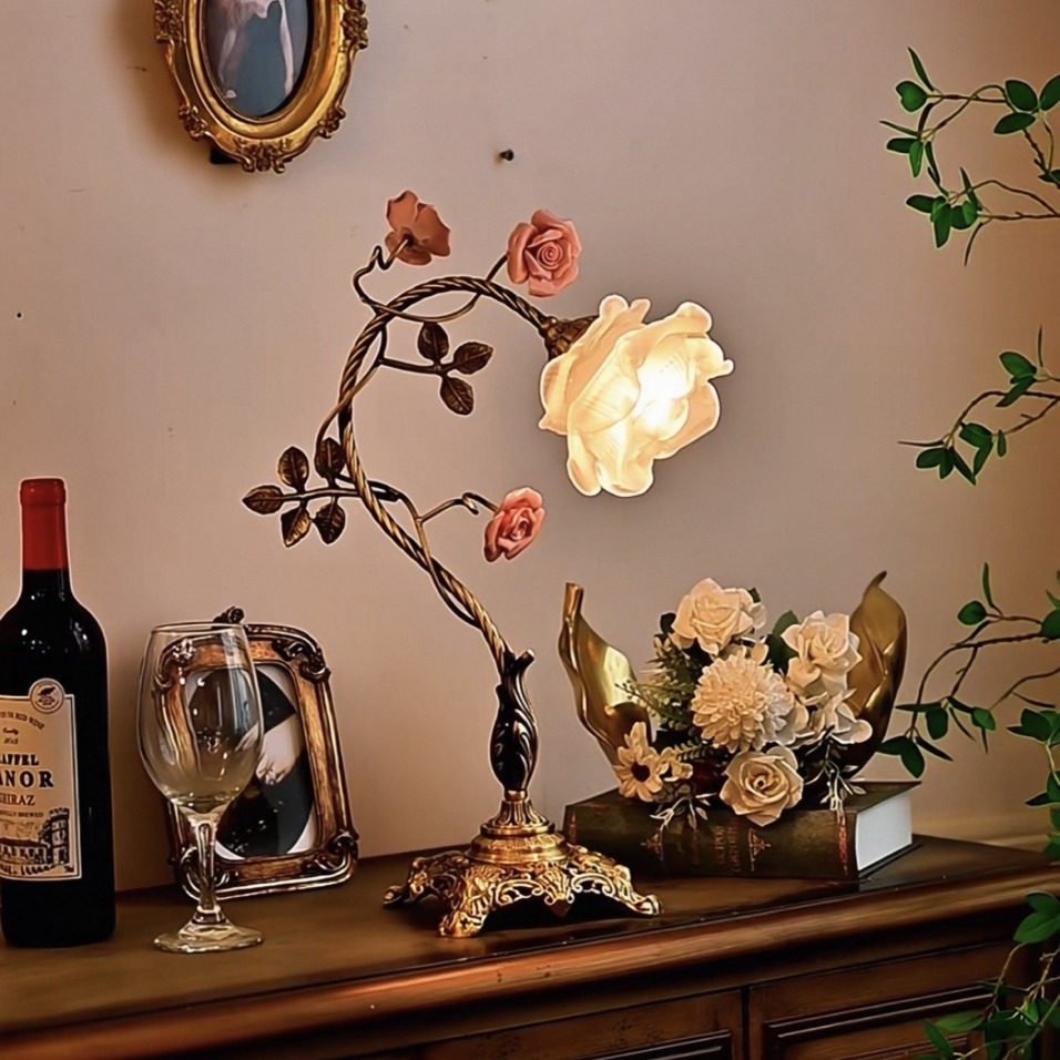 Campanella Vintage Rose Table Lamp – product view 19