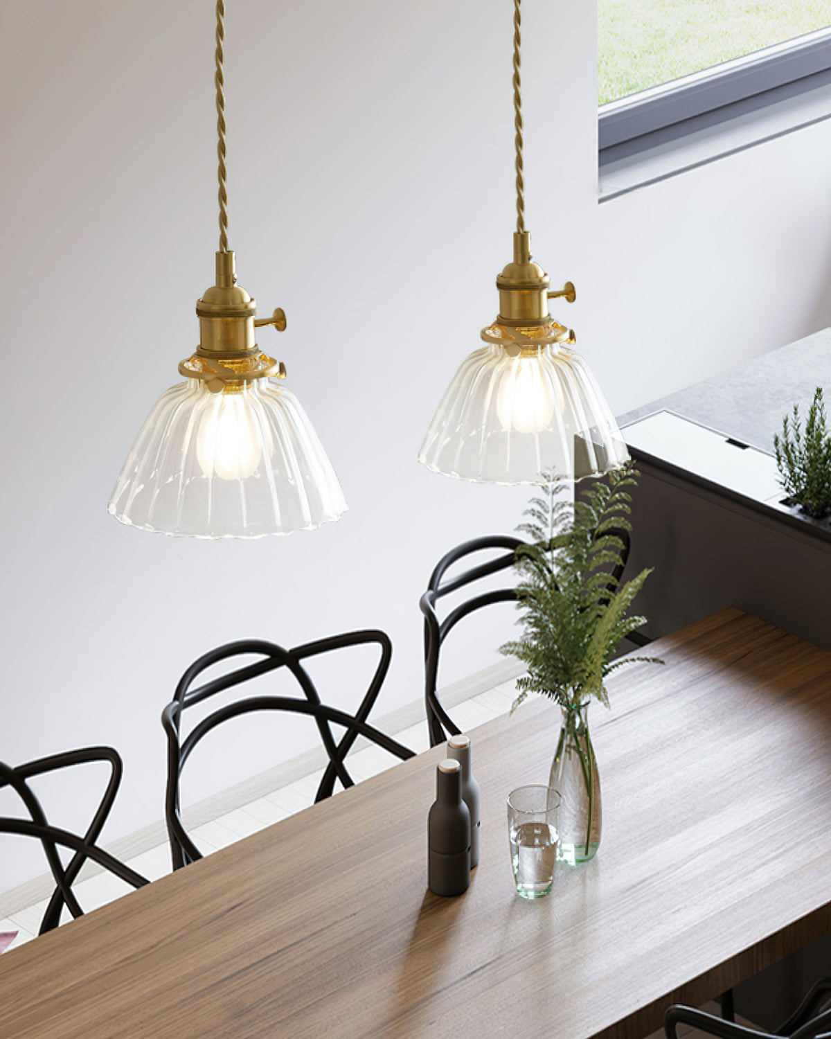 Jasmine Glass Pendant Lamp — product view 3
