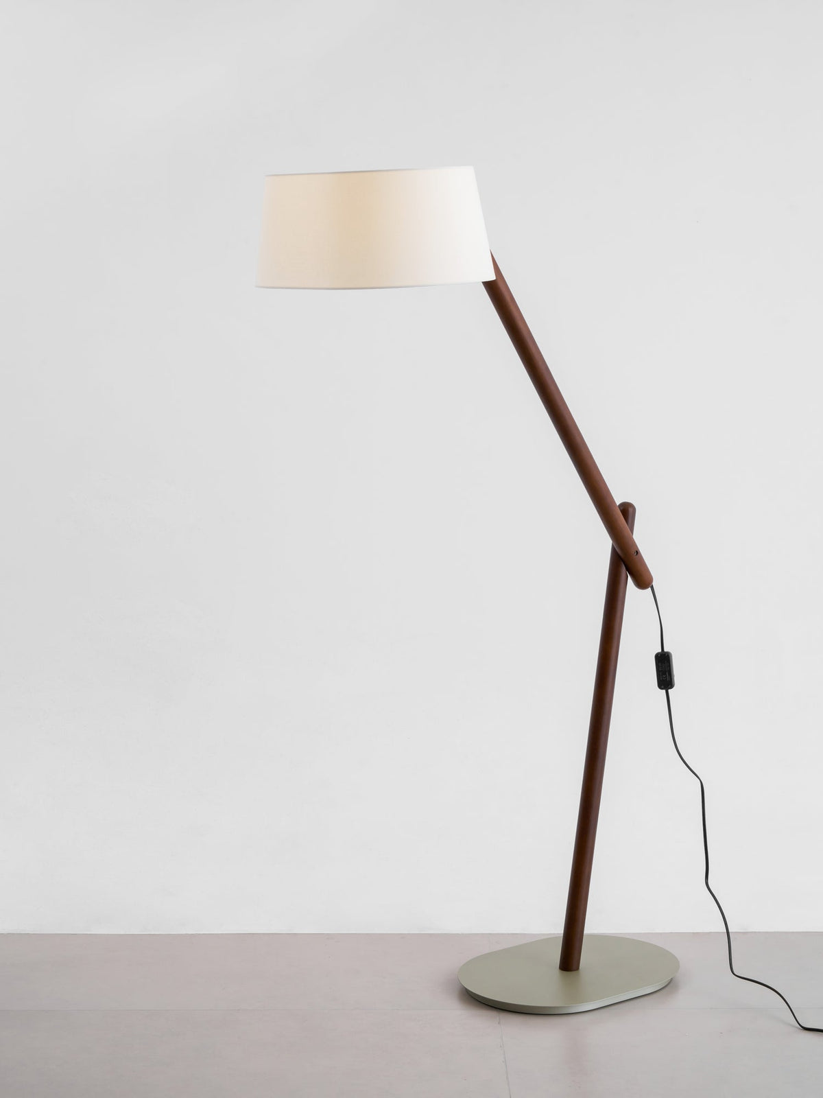 Valeo Wood Floor Lamp — product view 30