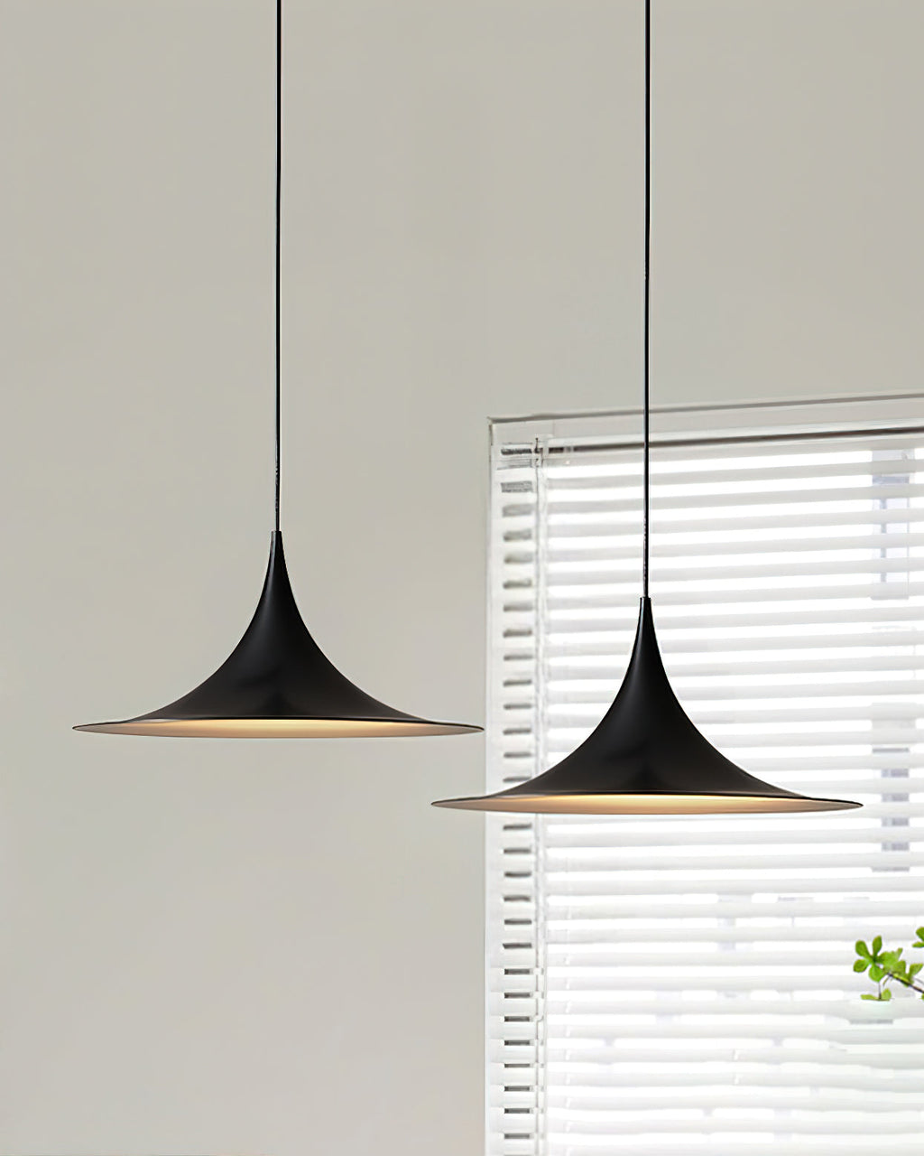 Trumpet Aluminum Pendant Lamp — product view 19