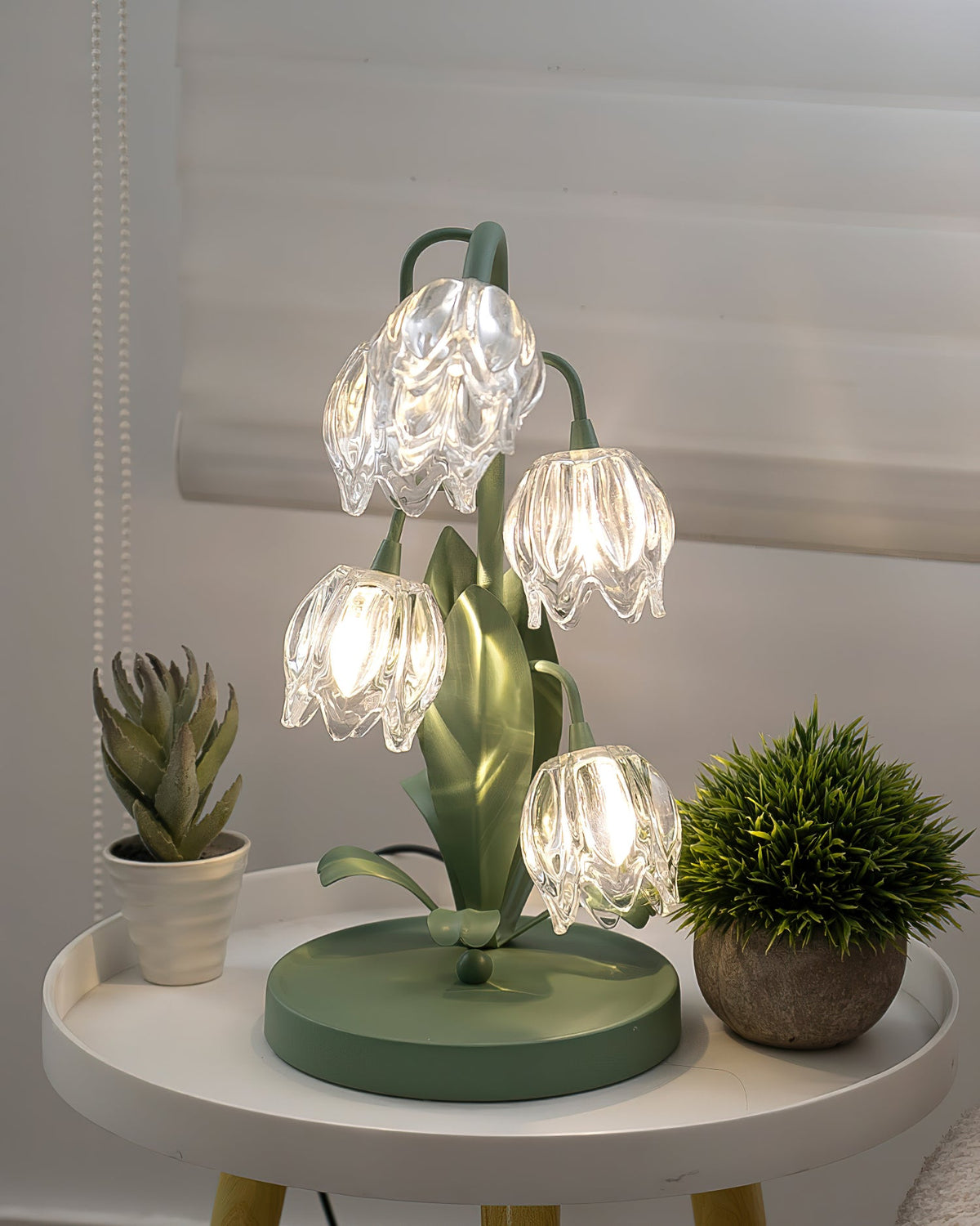 Niya Green Glass Table Lamp — product view 3