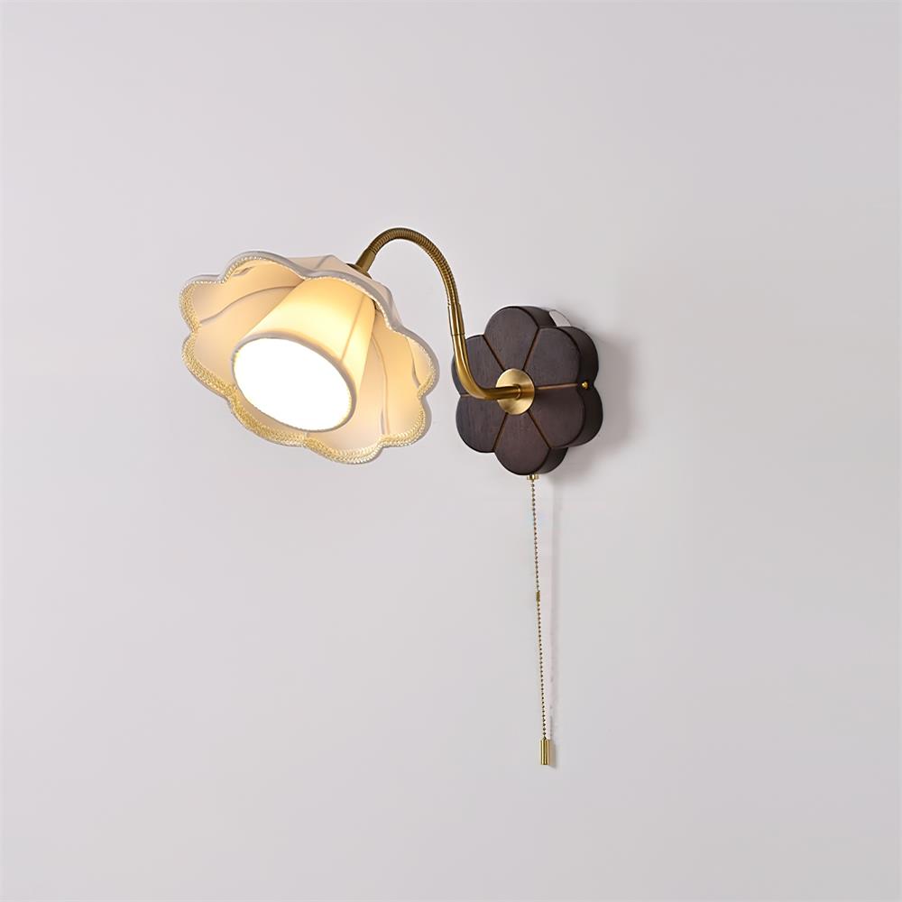 Luci Flower Wood Wall Lamp — product view 2