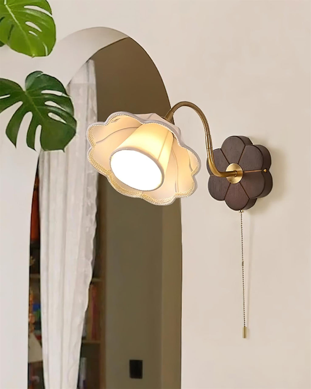 Luci Flower Wood Wall Lamp — product view 6