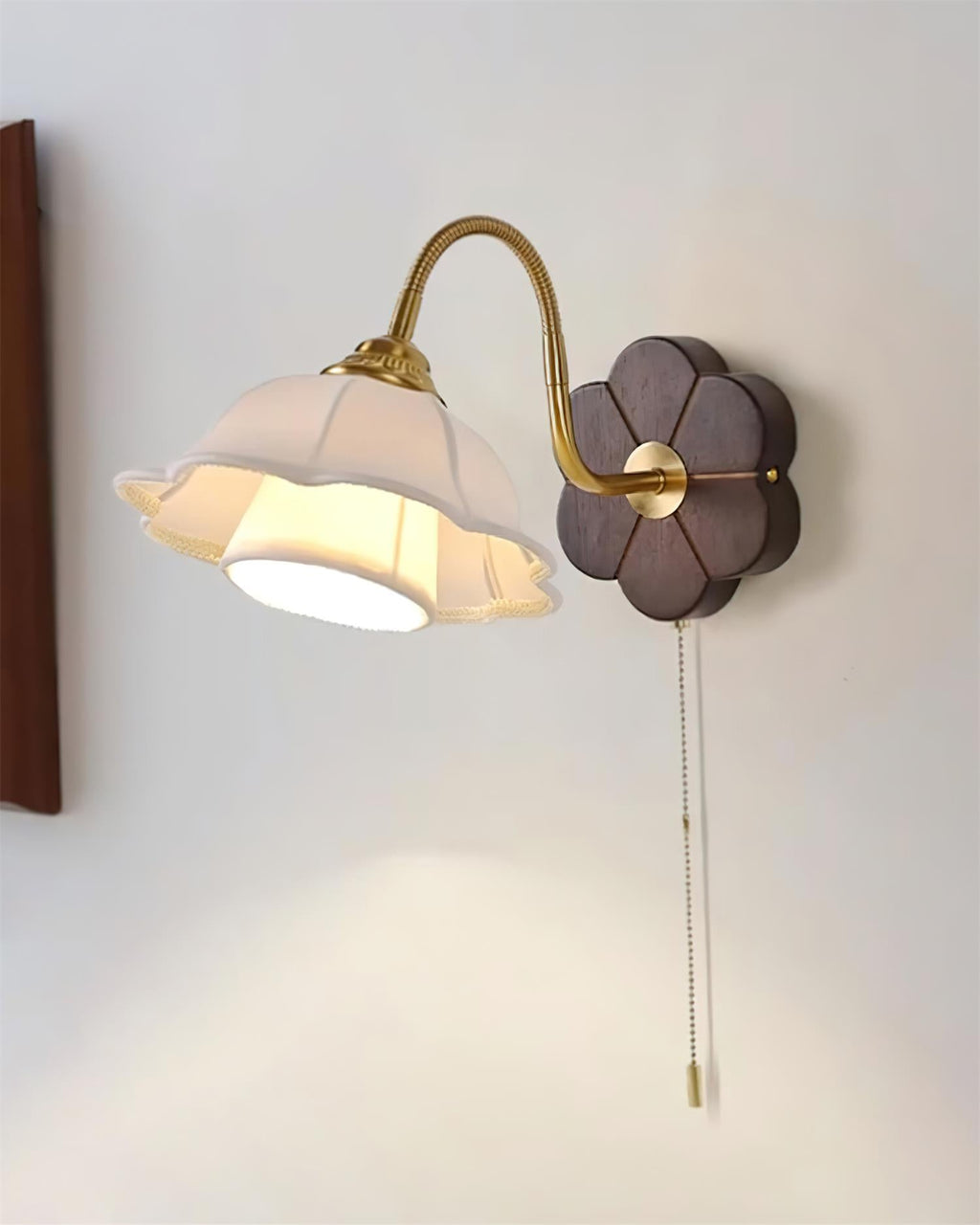 Luci Flower Wood Wall Lamp — product view 8