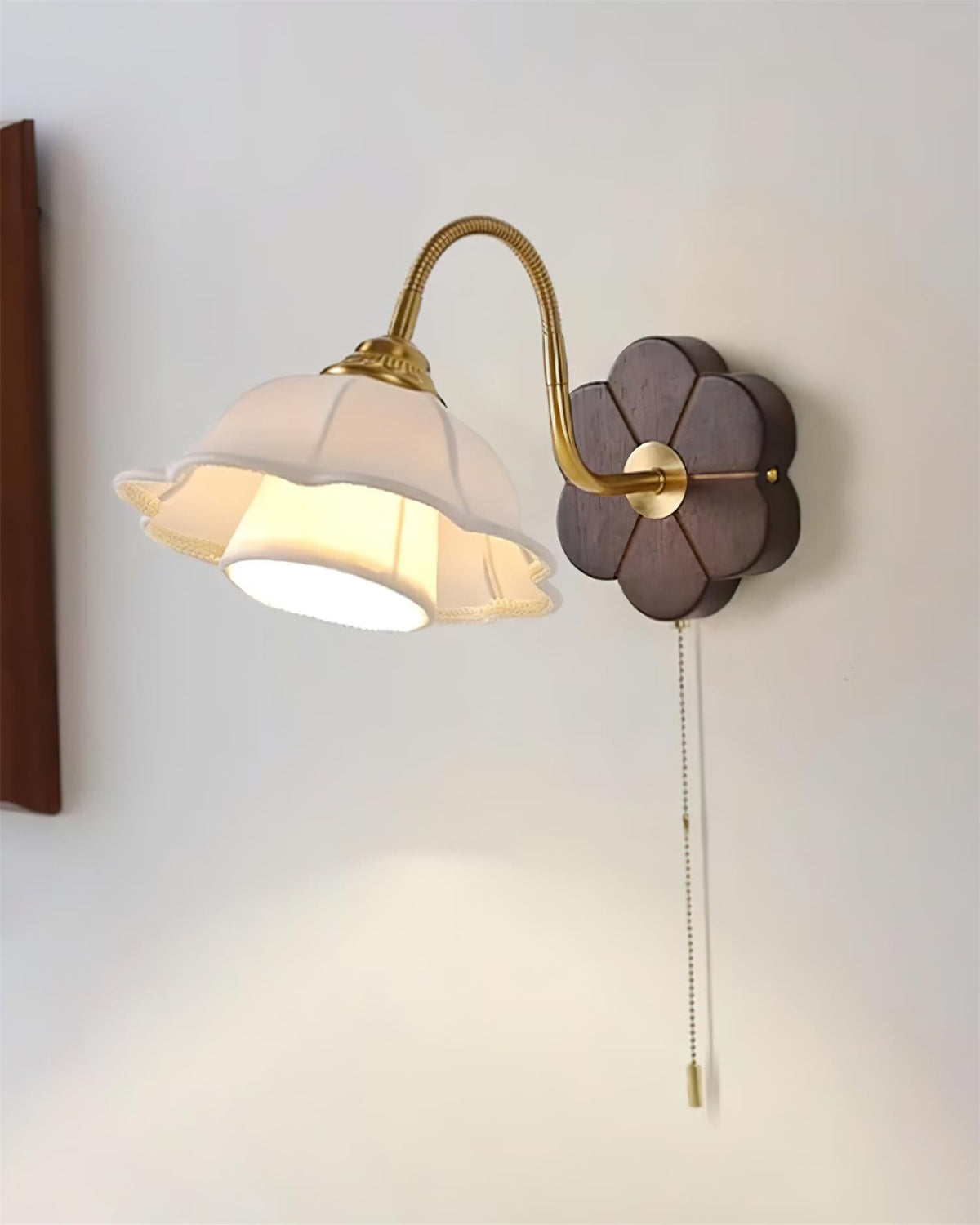 Luci Flower Wood Wall Lamp — product view 8