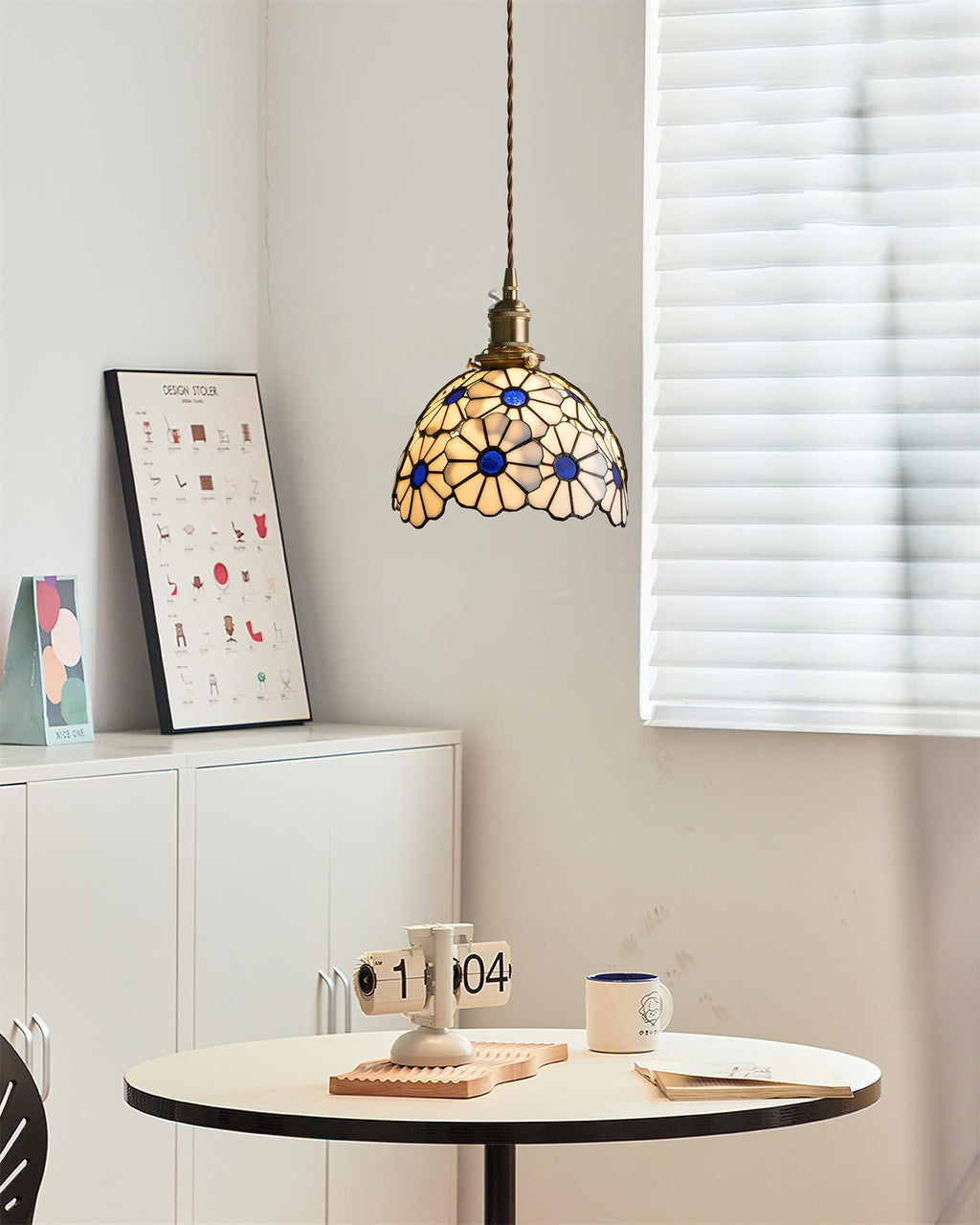 Suka Floral Glass Pendant Light — product view 18