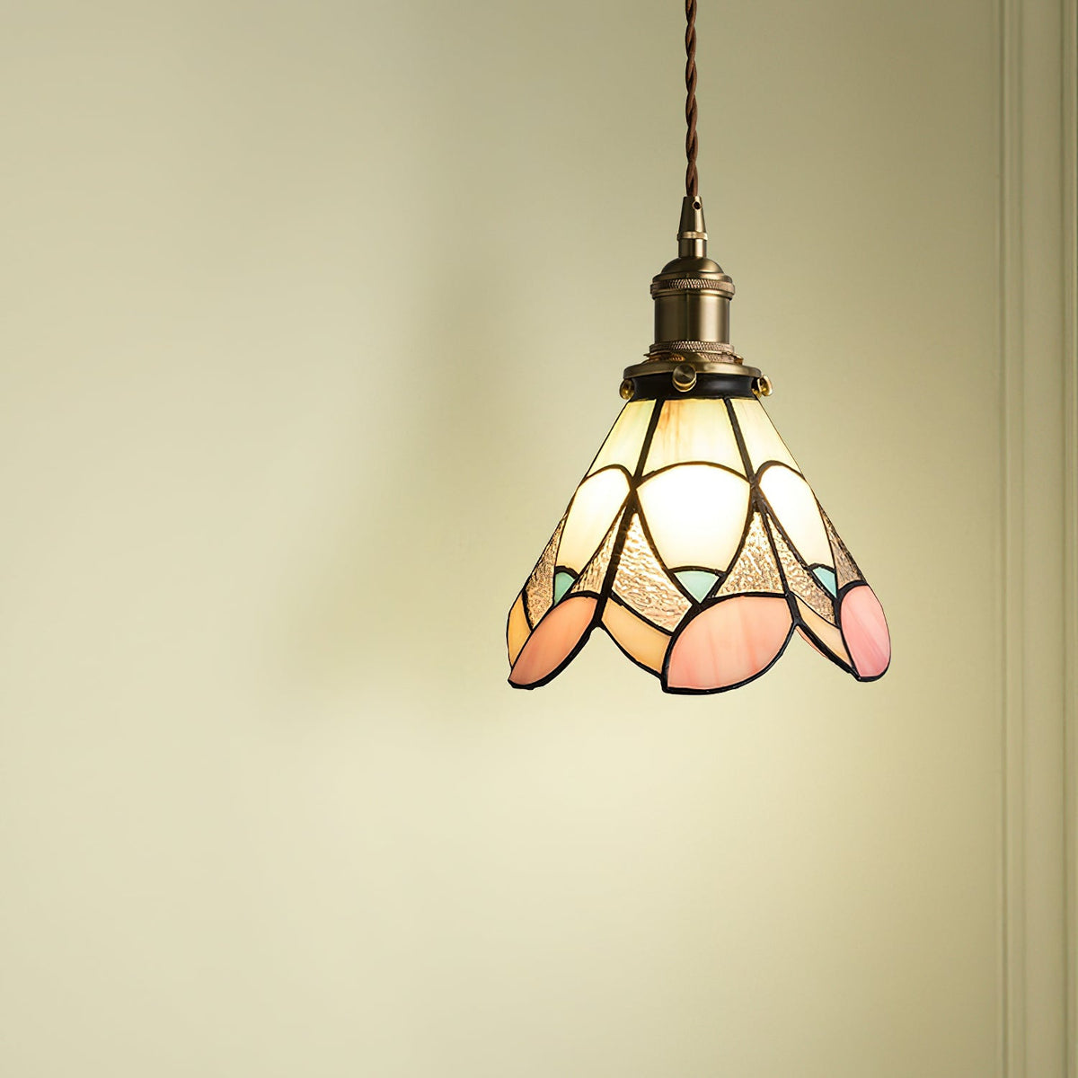 Valinte Glass Pendant Lamp — product view 2