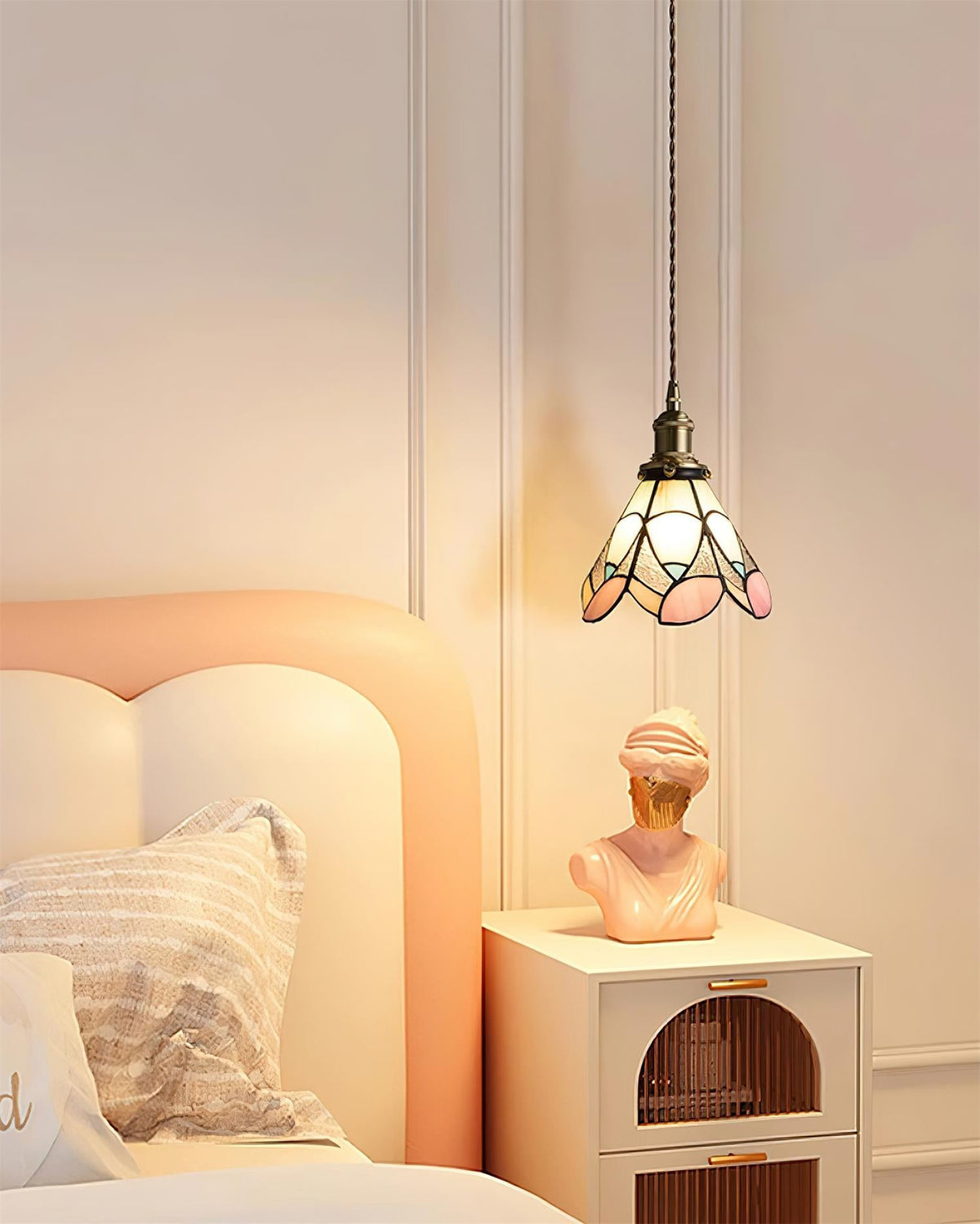 Valinte Glass Pendant Lamp — product view 8