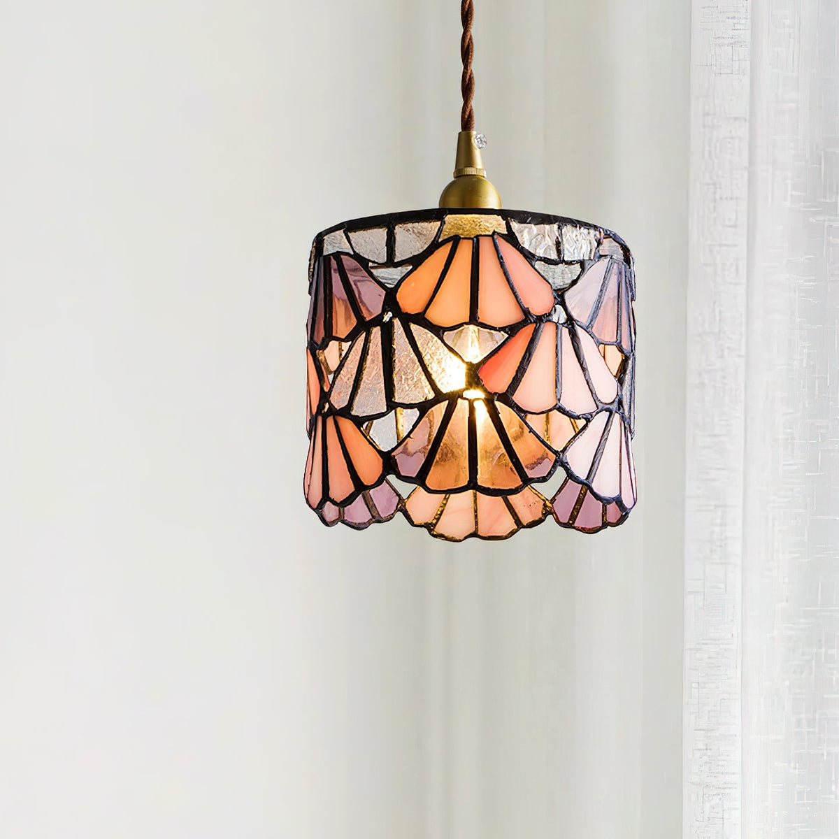 Tina Tiffany Glass Pendant Lamp — product view 2