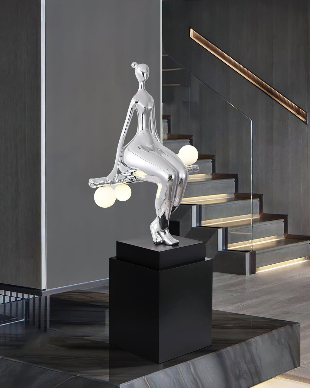 Tennie Sculpture Glass Floor Lamp — product view 5