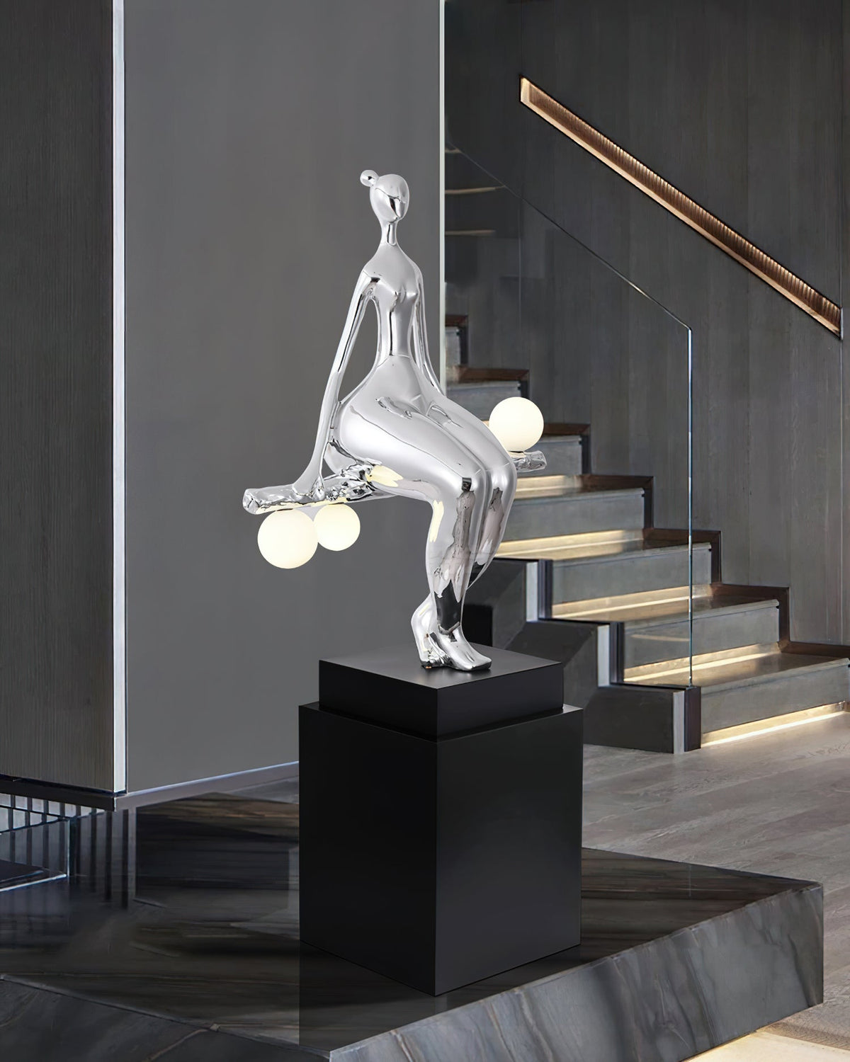 Tennie Sculpture Glass Floor Lamp — product view 5