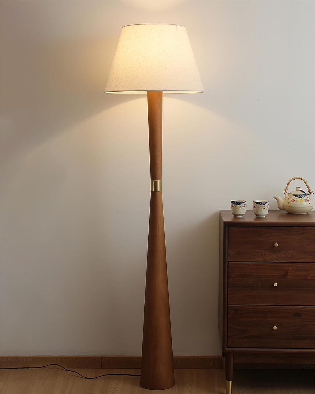 Faros Wood Floor Lamp — product view 3