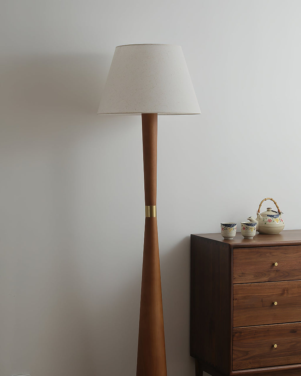 Faros Wood Floor Lamp — product view 4