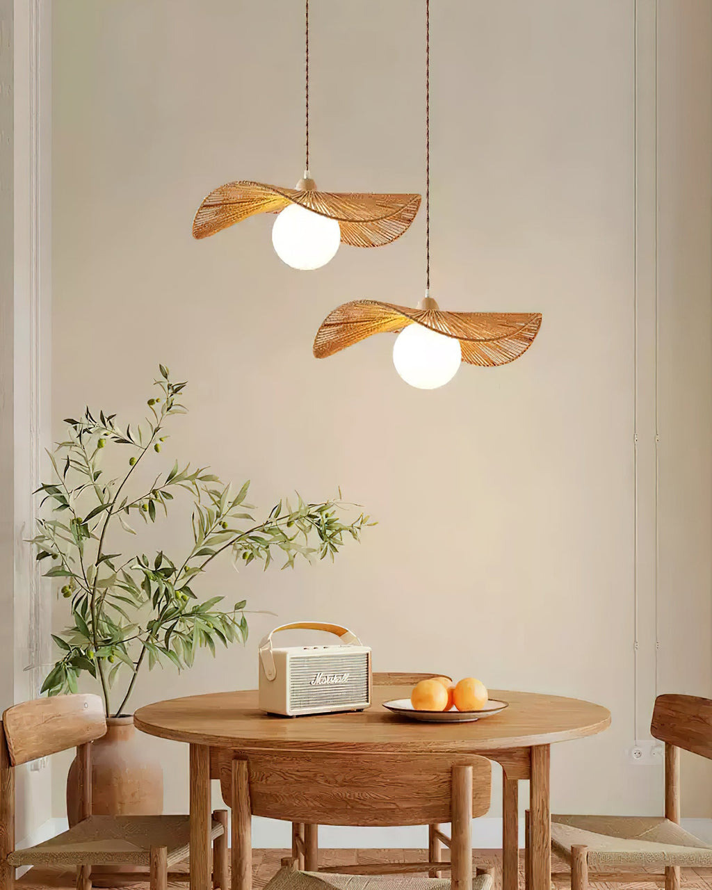 Shiloh Glass Pendant Lamp — product view 7