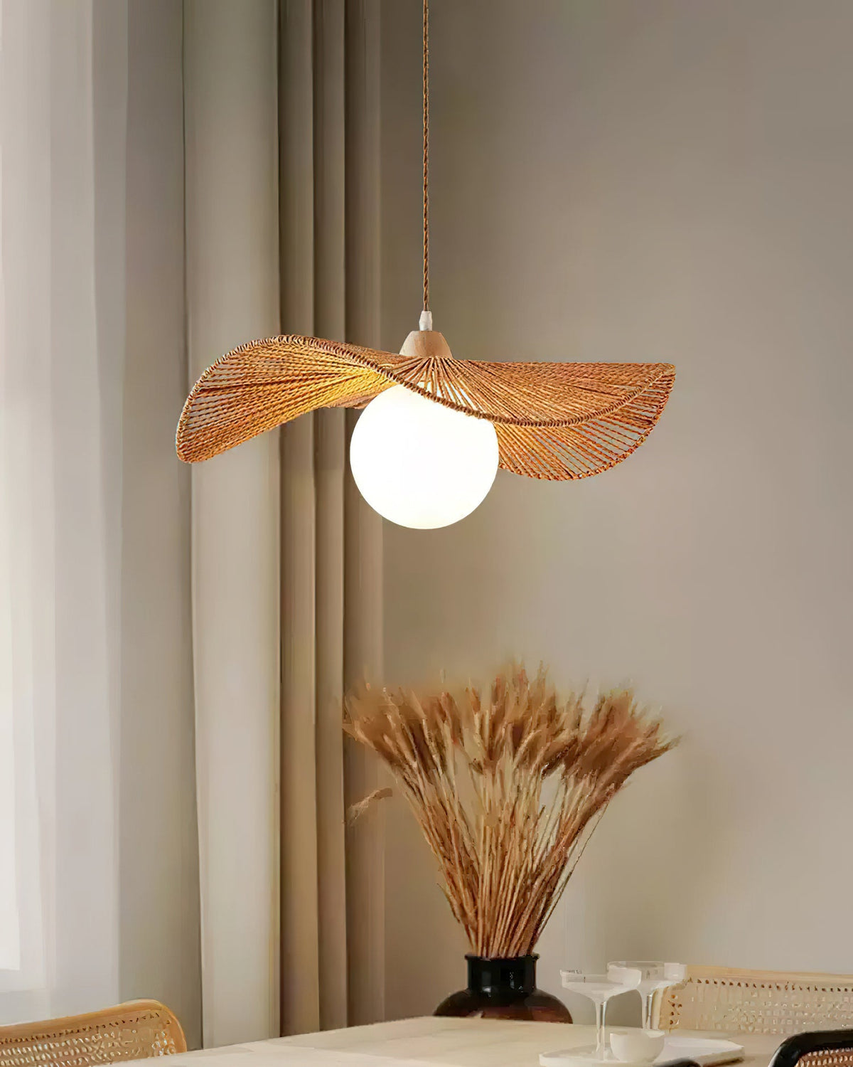 Shiloh Glass Pendant Lamp — product view 8