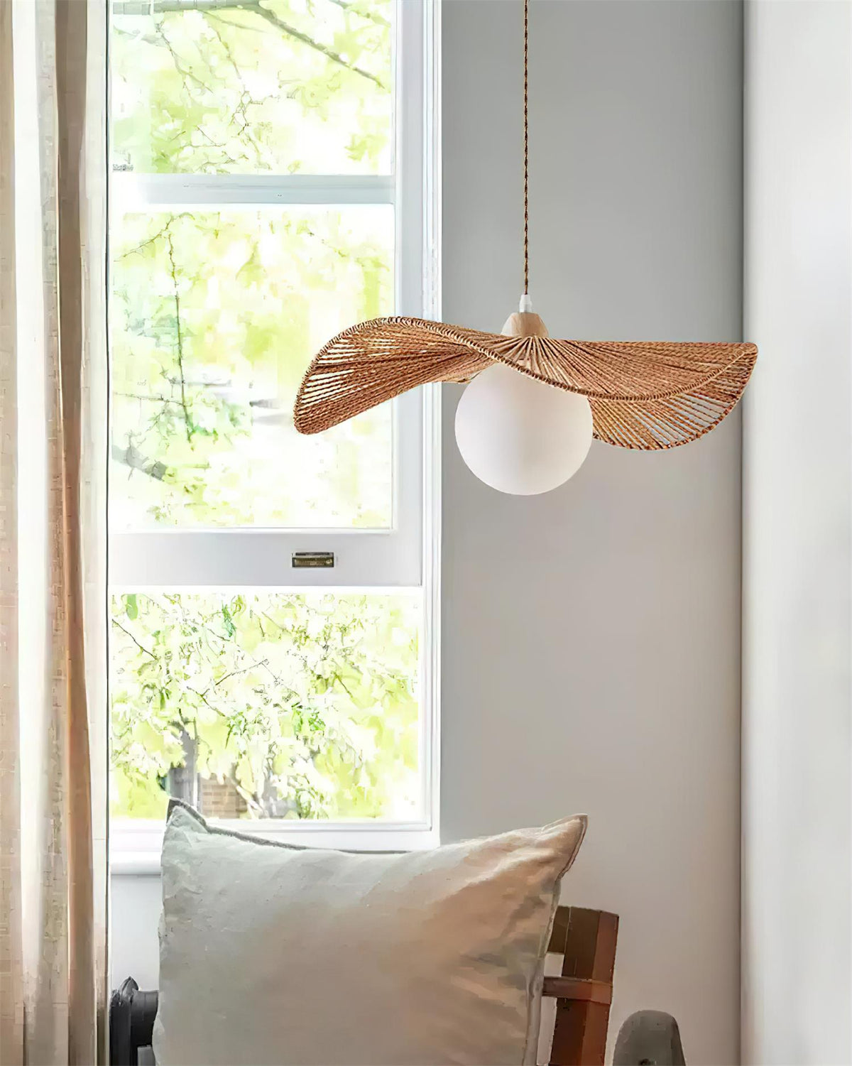 Shiloh Glass Pendant Lamp — product view 9