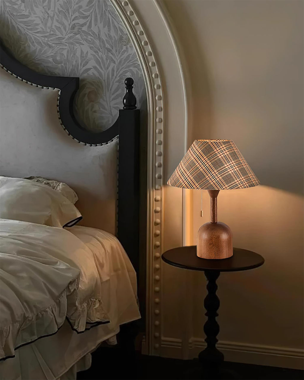 Cabin Wood Table Lamp — product view 15